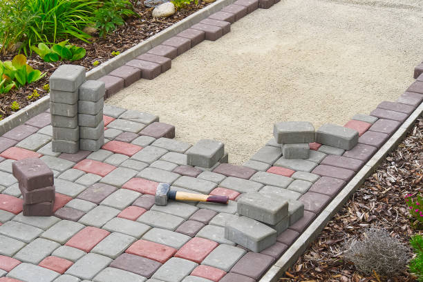 Best Professional Driveway Pavers  in Kinsley, KS